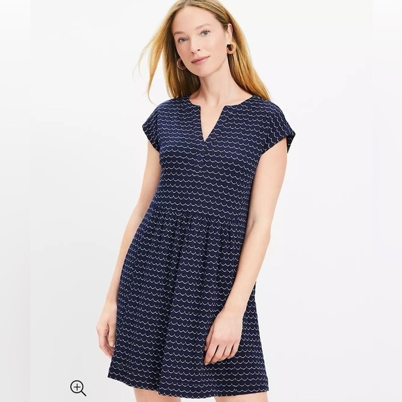 LOFT Dresses & Skirts - LOFT Scalloped Y Neck Swing Dress Size Small​